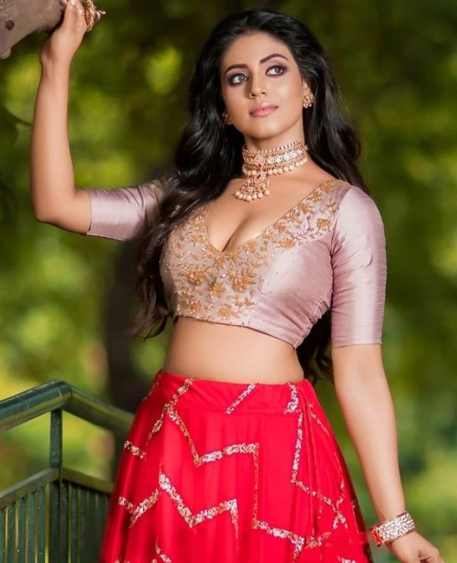 Actress Iniya Sep 2020 Images 2215