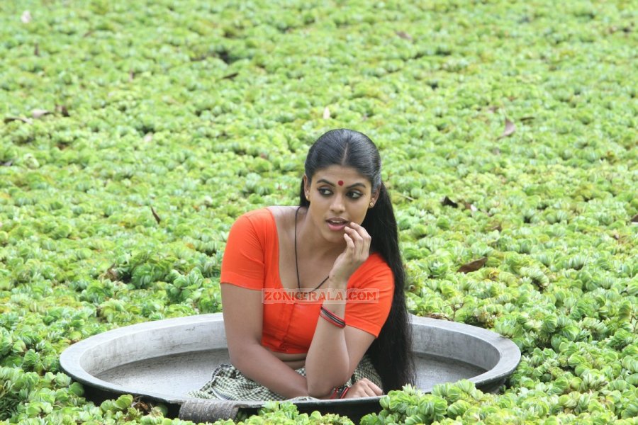 Iniya 2016