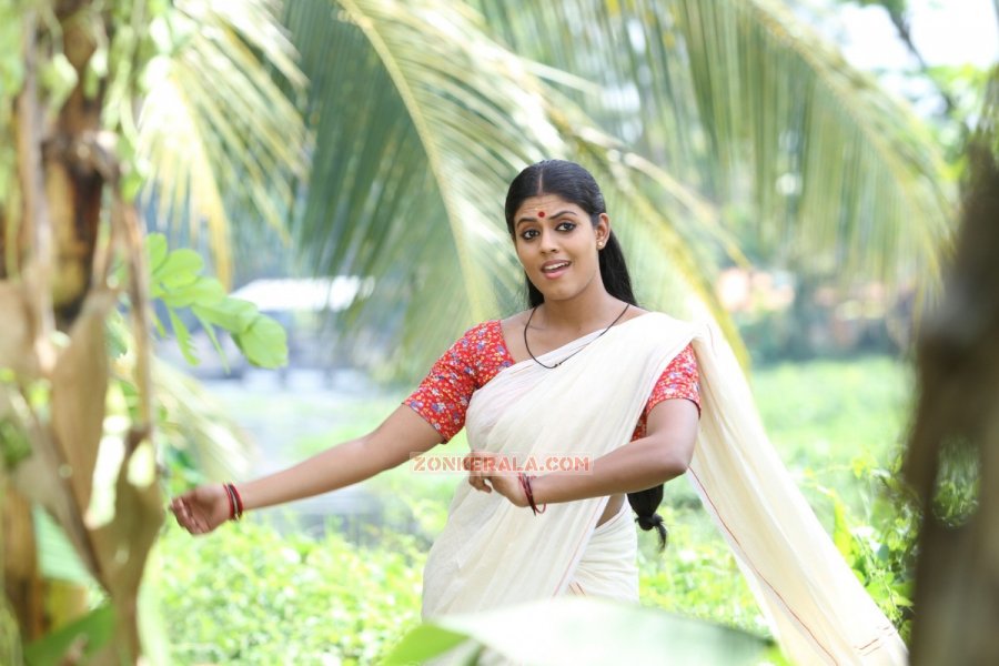 Iniya 3674