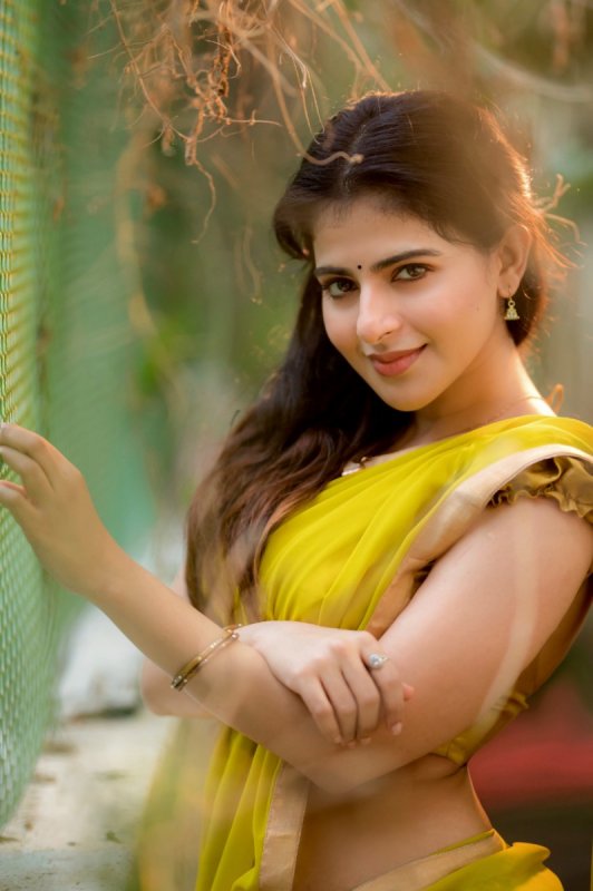 2020 Album Heroine Iswarya Menon 7137