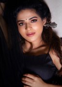 Iswarya Menon Indian Actress May 2020 Gallery 5211