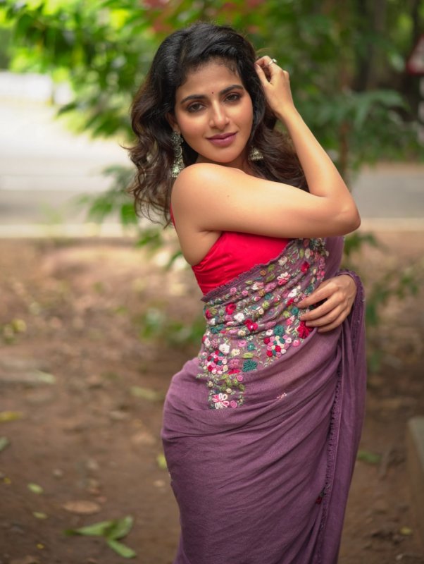 May 2020 Pics Movie Actress Iswarya Menon 1120