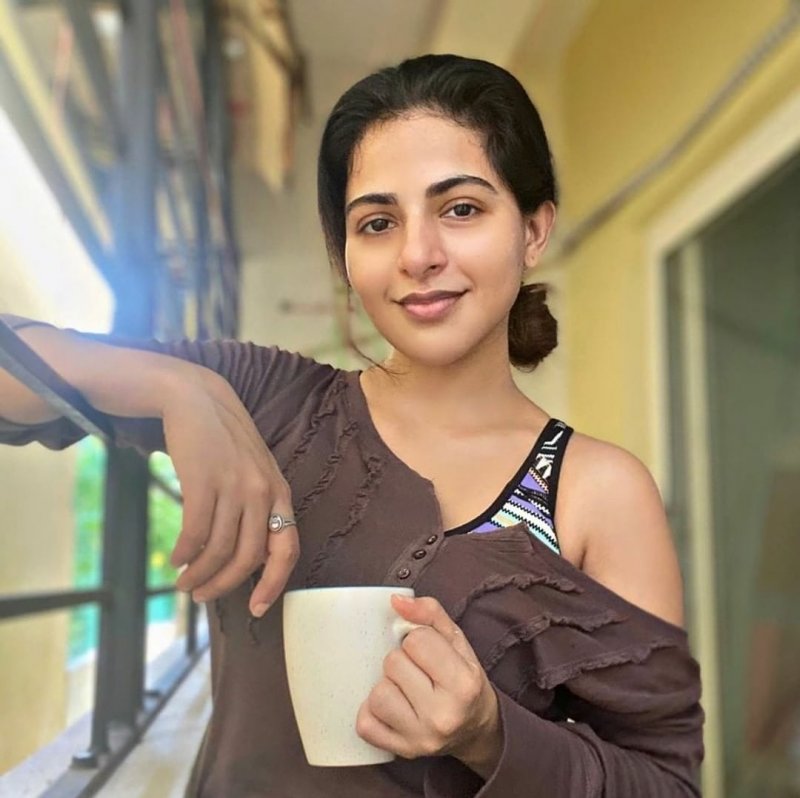 New Image Movie Actress Iswarya Menon 792