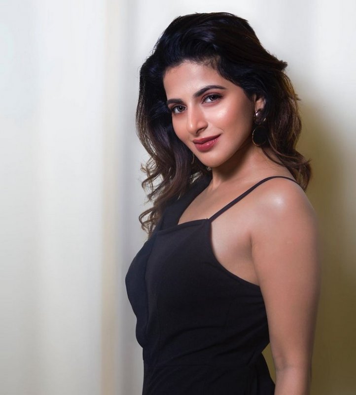 Recent Images Iswarya Menon Movie Actress 488