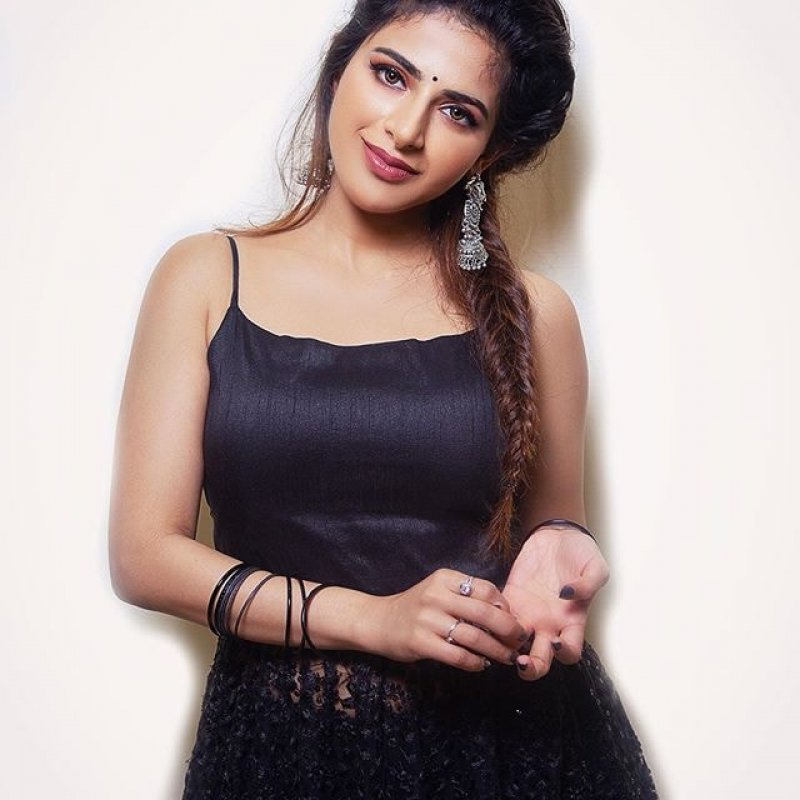 Recent Photo Iswarya Menon Malayalam Heroine 6998