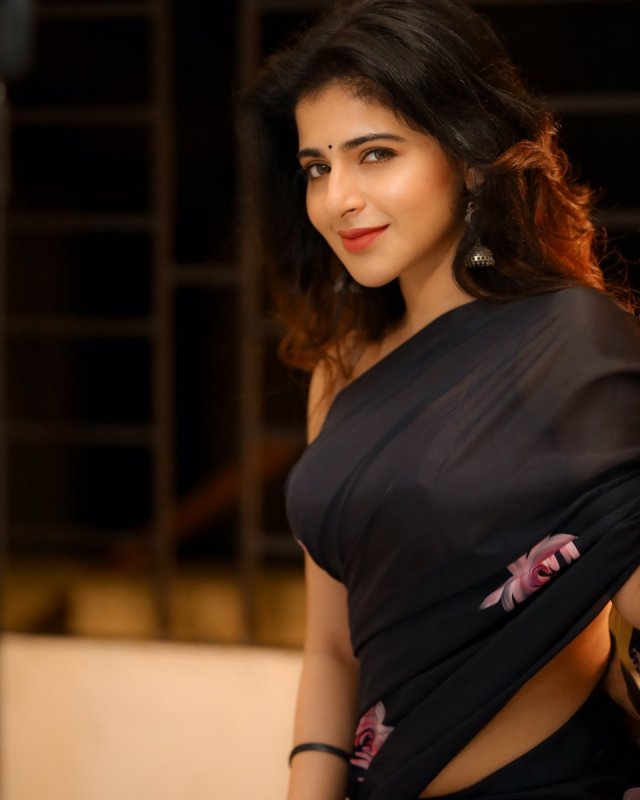 South Actress Iswarya Menon Latest Galleries 377