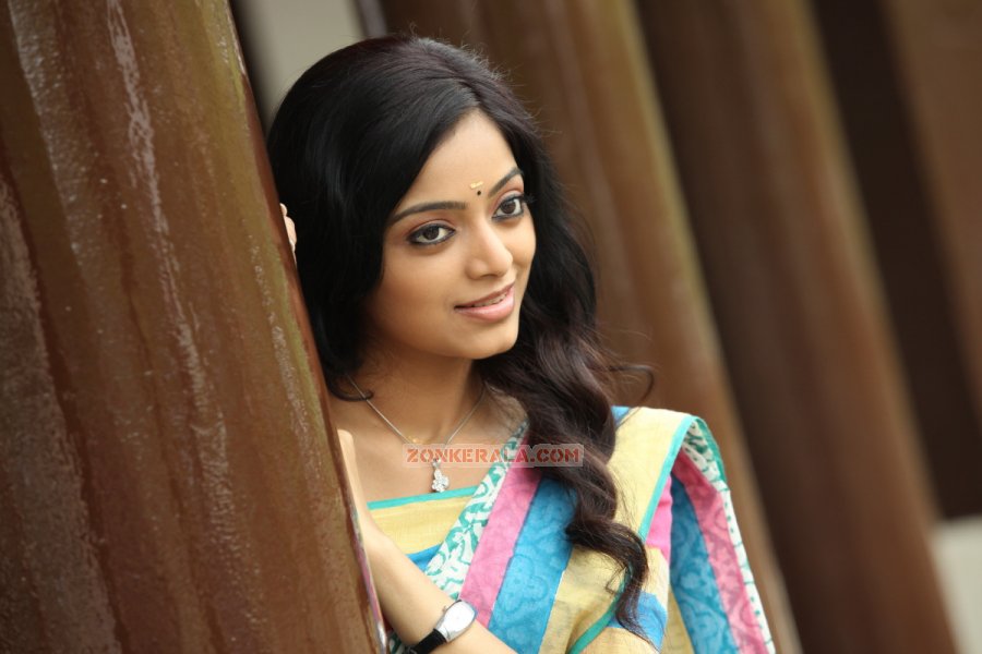 Actress Janani Iyer Photos 8238