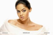 Karthika Nair Photos 6