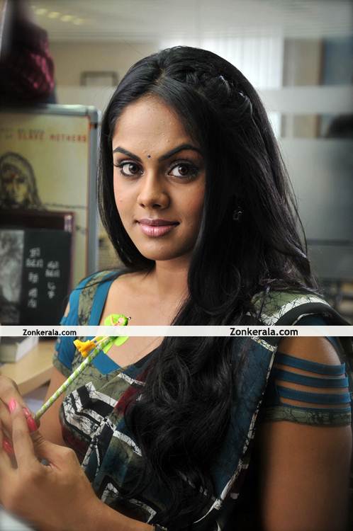 Karthika Nair Still 3