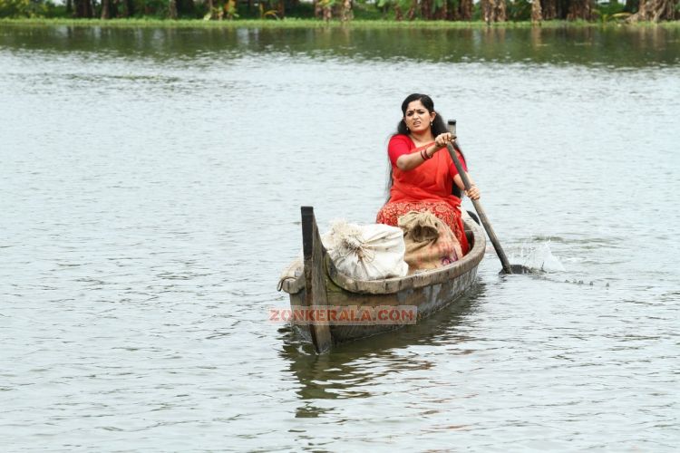 Malayalam Actress Kavya Madhavan 471