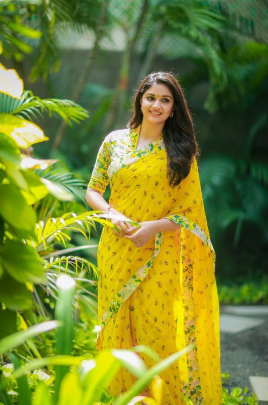 Recent Photos Keerthi Suresh 9675