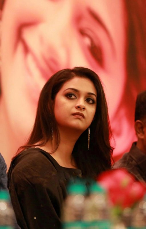 Recent Wallpaper Heroine Keerthi Suresh 8041