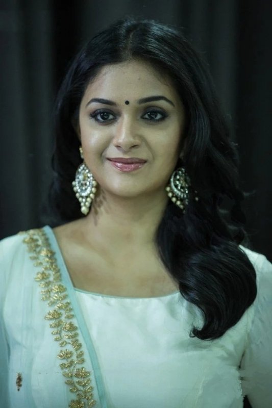 South Actress Keerthi Suresh Latest Wallpapers 4167