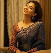 New Stills Madonna Sebastian Malayalam Heroine 7951