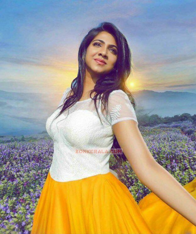 Recent Images Madonna Sebastian Cinema Actress 7113