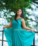 Malavika Menon Cinema Actress Albums 949