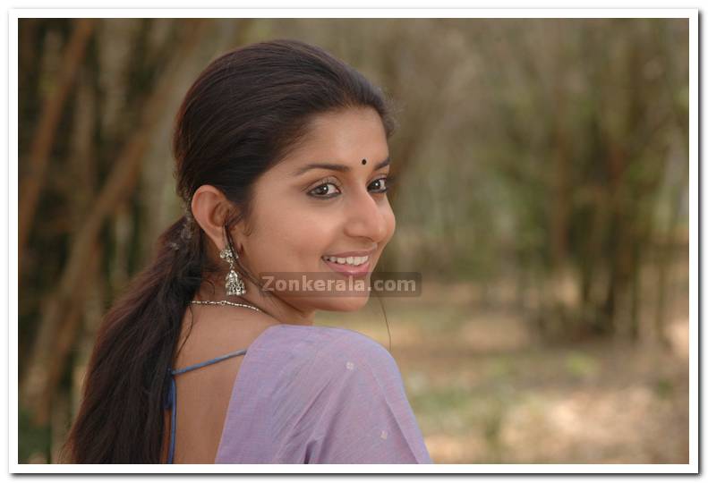 Meera Jasmine Picture3