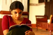 Actress Mythili 522