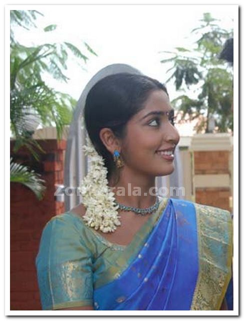 Navya Nair 8