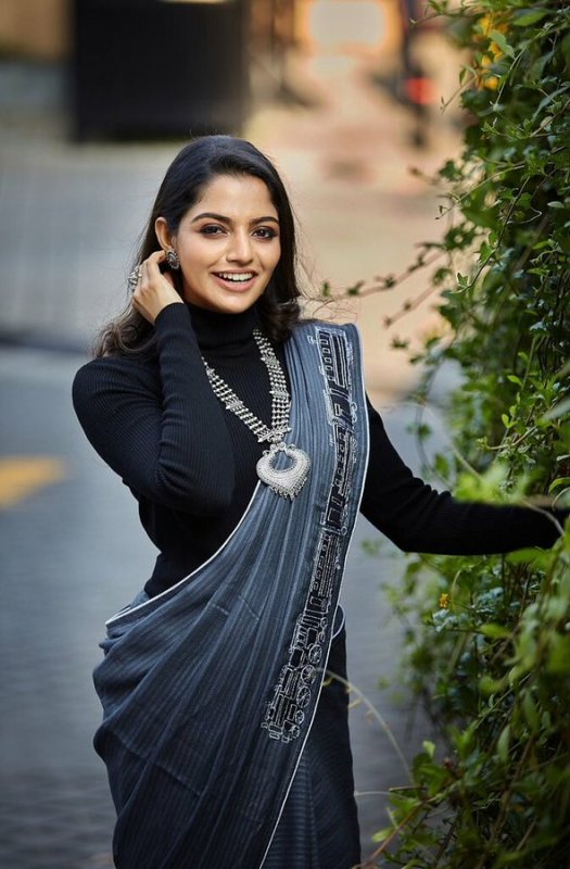 Nikhila Vimal Malayalam Actress 2020 Picture 9685