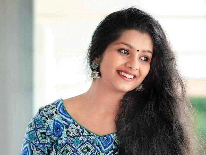 Niranjana Anoop Malayalam Heroine 2019 Stills 5783