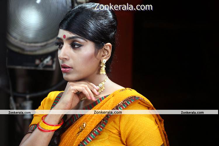 Actress Padmapriya New Picture4