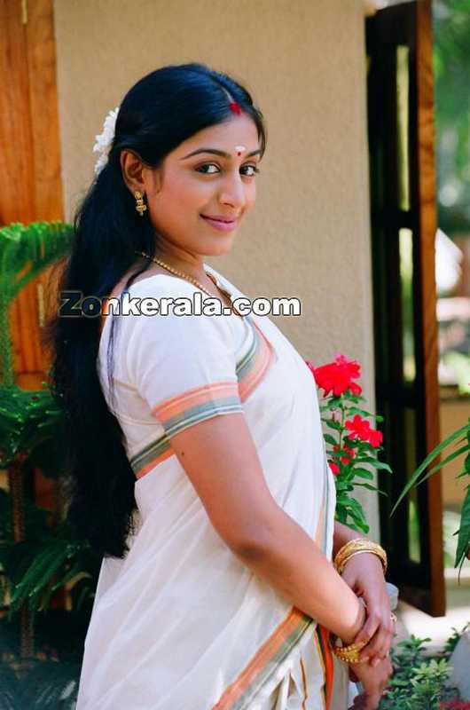 Padmapriya Photo 09