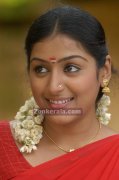 Padmapriya Picture3