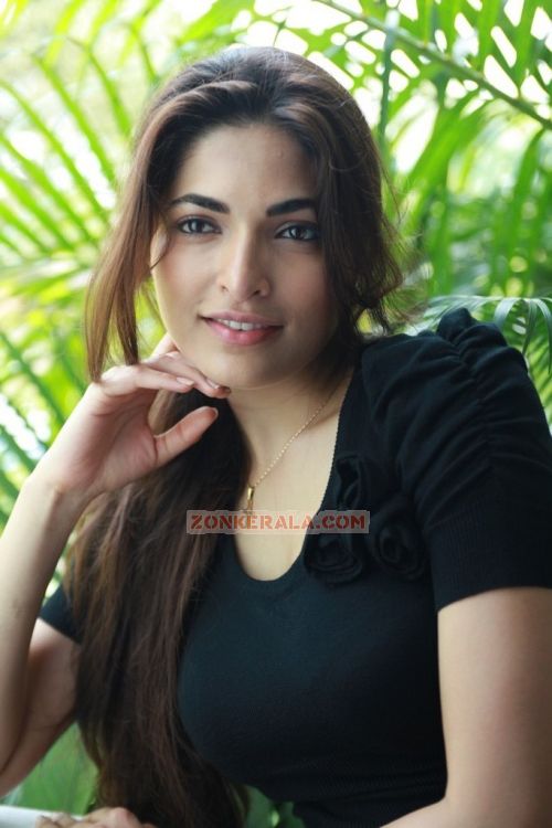 Parvathy Omanakuttan 652