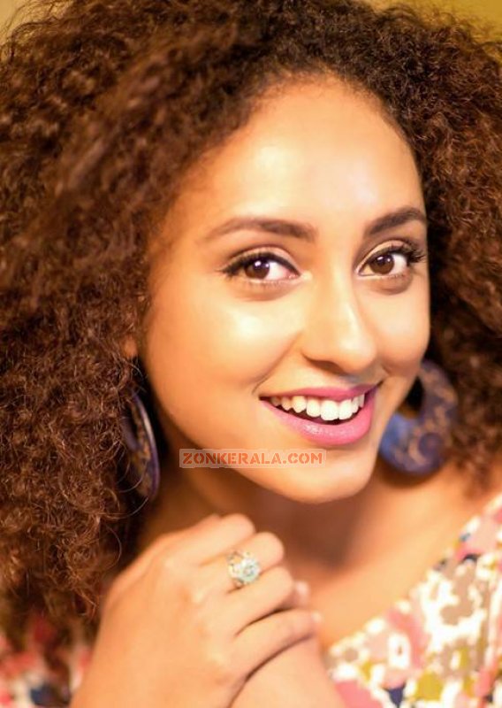 Still Malayalam Movie Actress Pearle Maaney 462