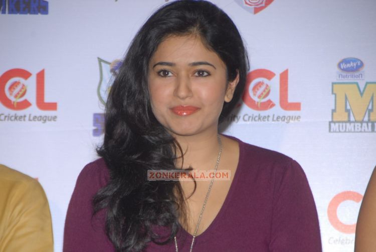 Actress Poonam Bajwa 8705