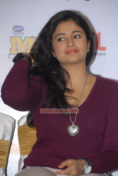 Malayalam Actress Poonam Bajwa Stills 1302