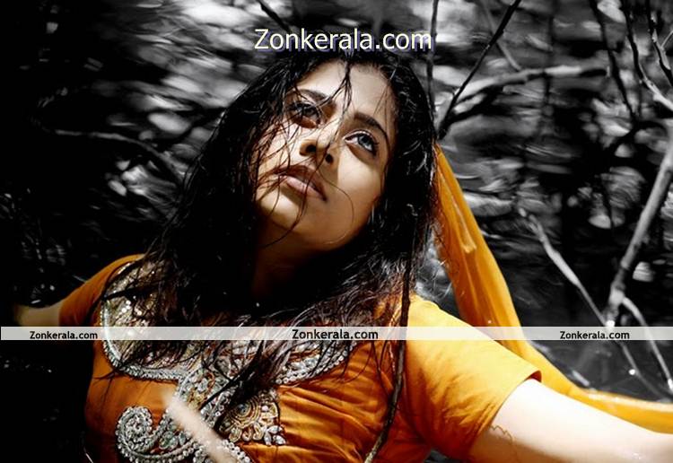Actress Priya Lal 7