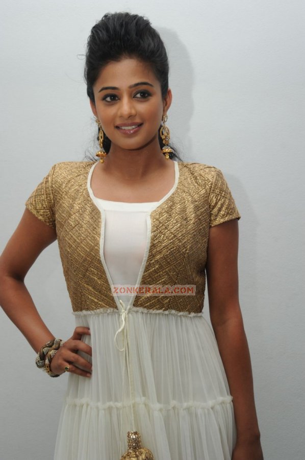 Priyamani 1635