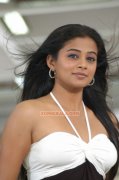 Priyamani Image 664