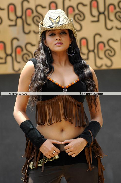 Priyamani New Stills 005