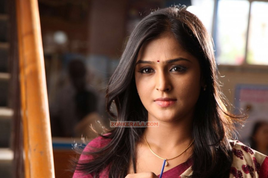 Actress Remya Nambeesan 2935