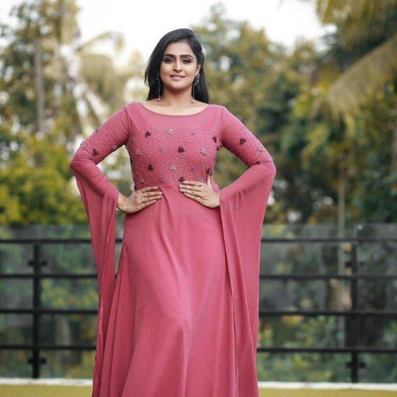 Indian Actress Remya Nambeesan Recent Album 8241