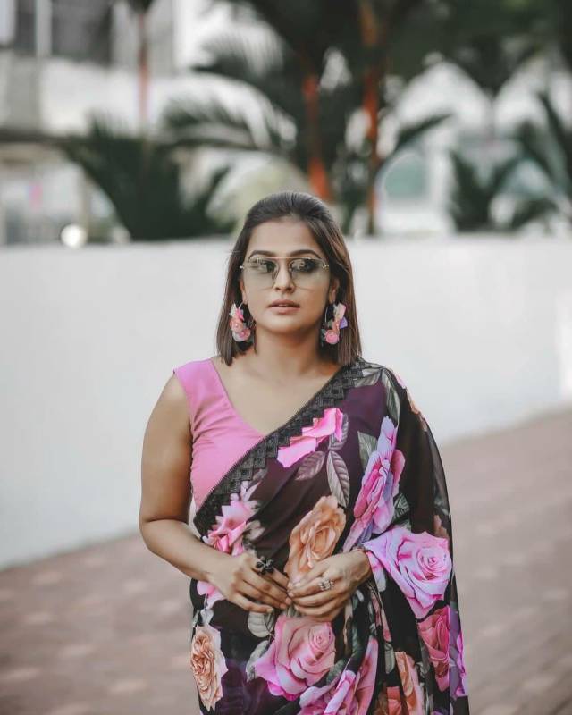 Remya Nambeesan Latest Photo02