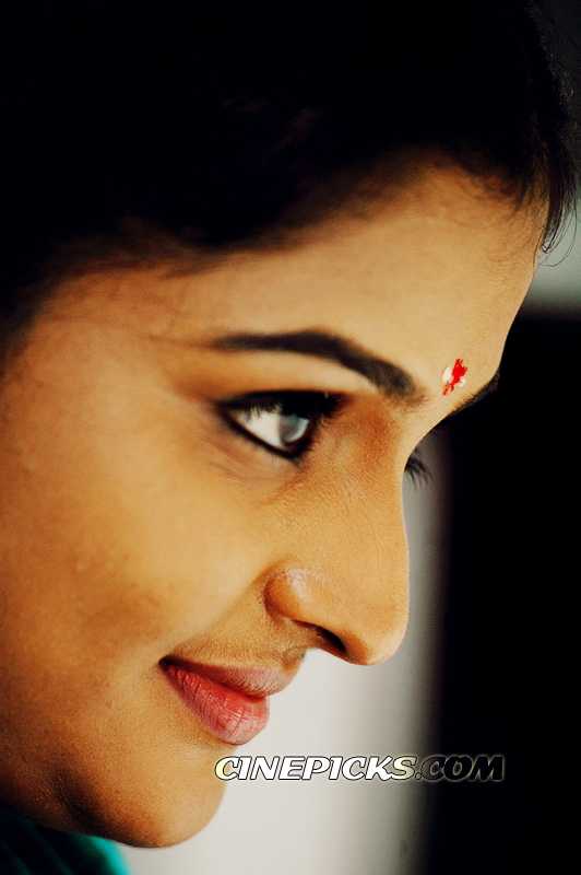 Remya Nambeesan Photo