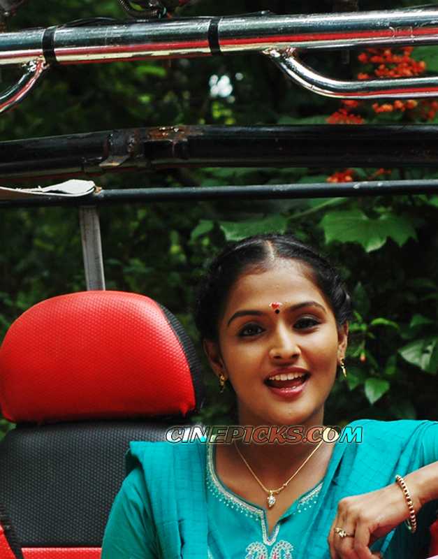 Remya Nambeesan Photo2