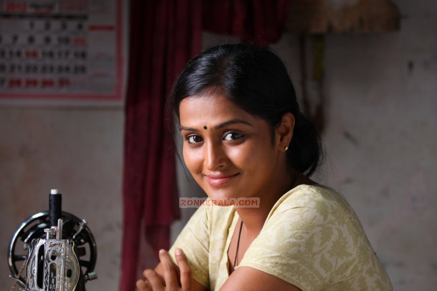 Remya Nambeesan Photos 8468