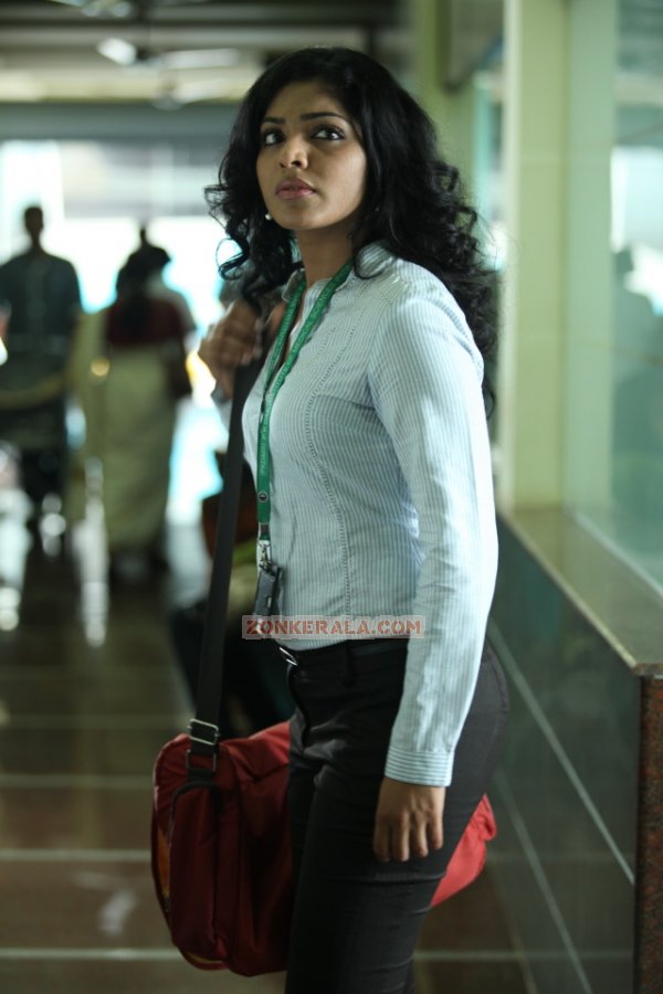 Rima Kallingal 7687