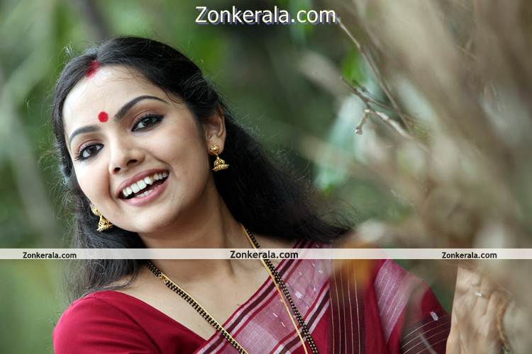 Samvrutha Sunil Latest Pic 1