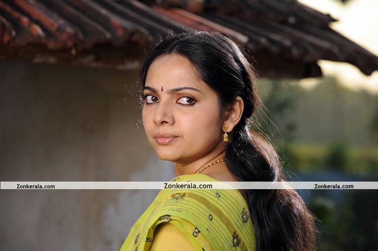 Samvrutha Sunil New Pics 05