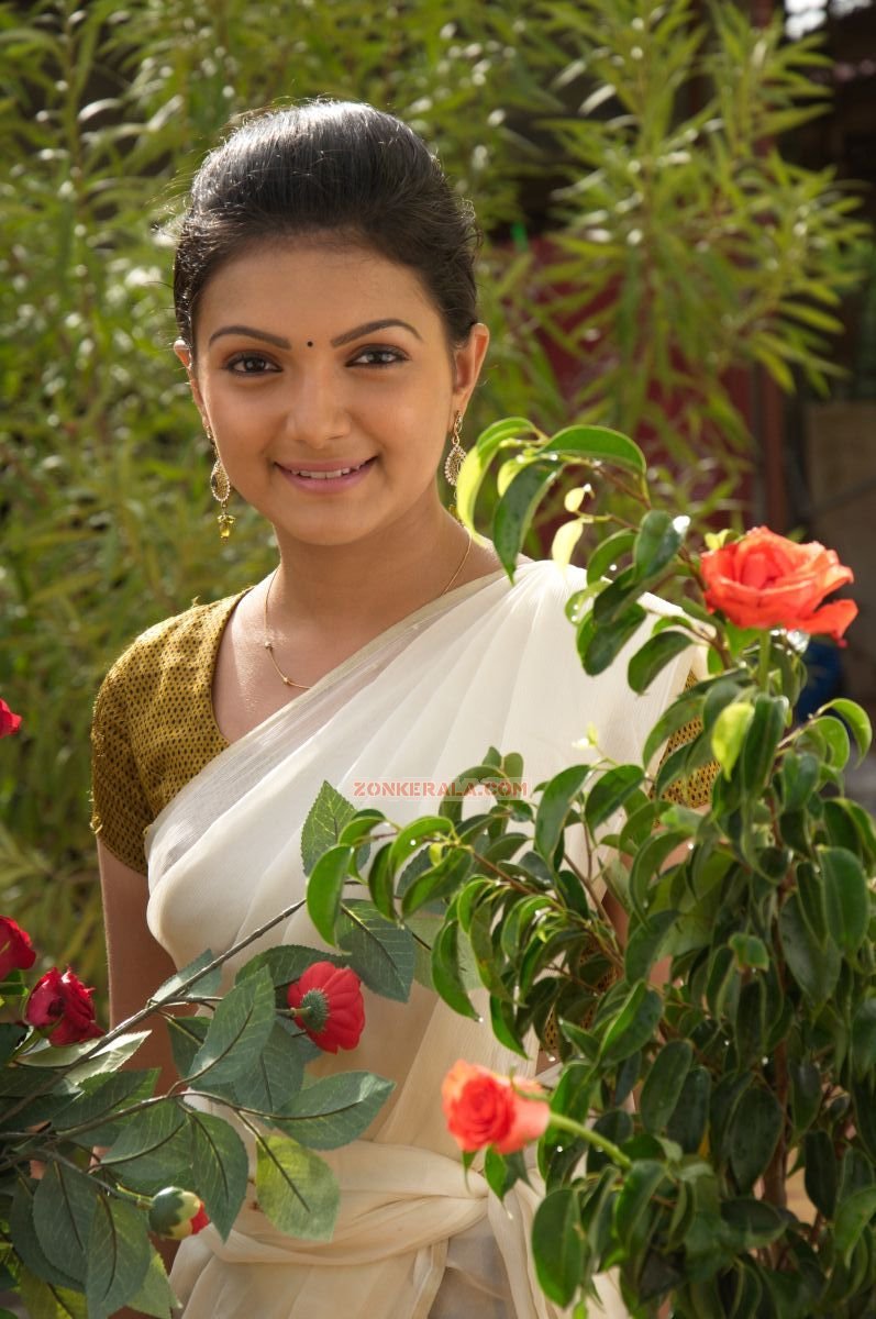 Saranya Mohan 4284