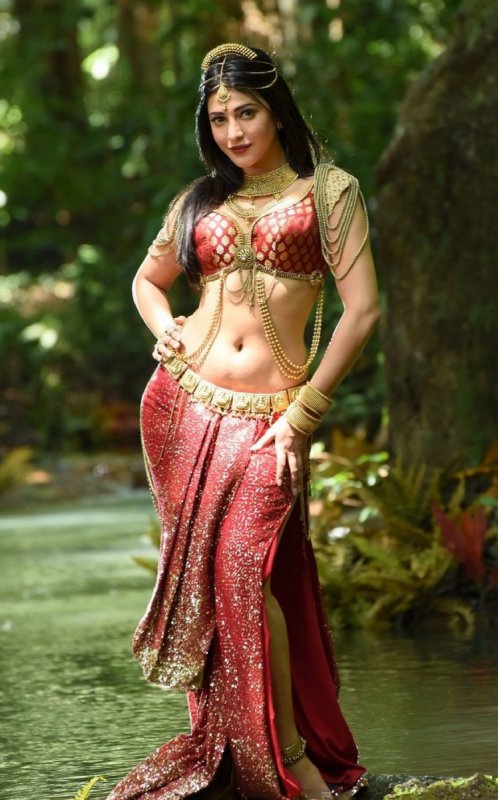 Malayalam Actress Shruthi Haasan Jul 2020 Pics 4576