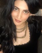 Movie Actress Shruthi Haasan Recent Albums 4569