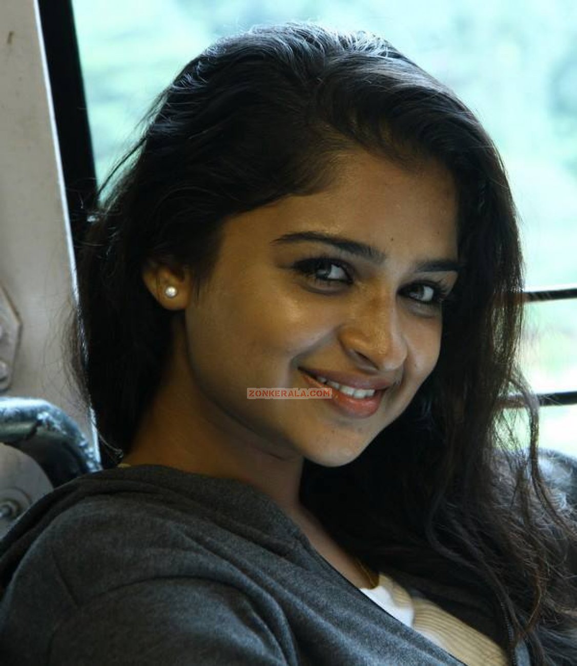 Malayalam Actress Swarna Thomas Photos 1232