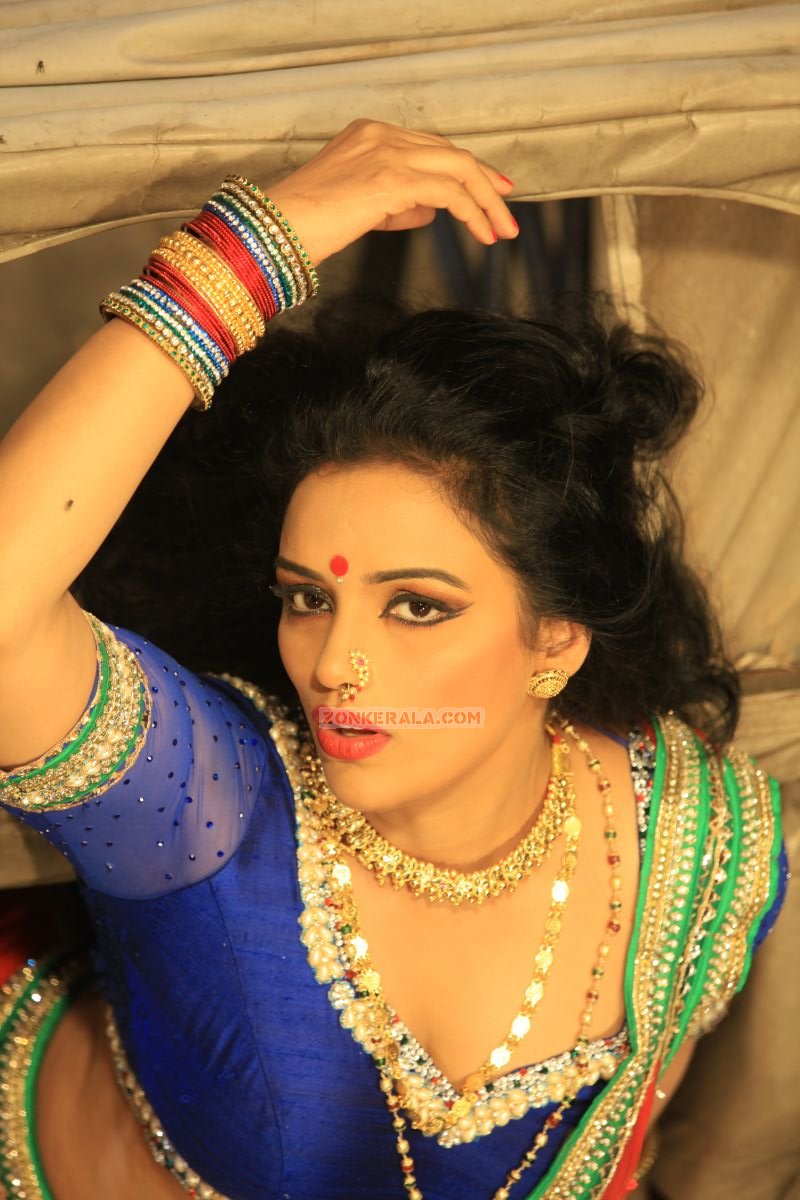Malayalam Actress Swetha Menon 6933
